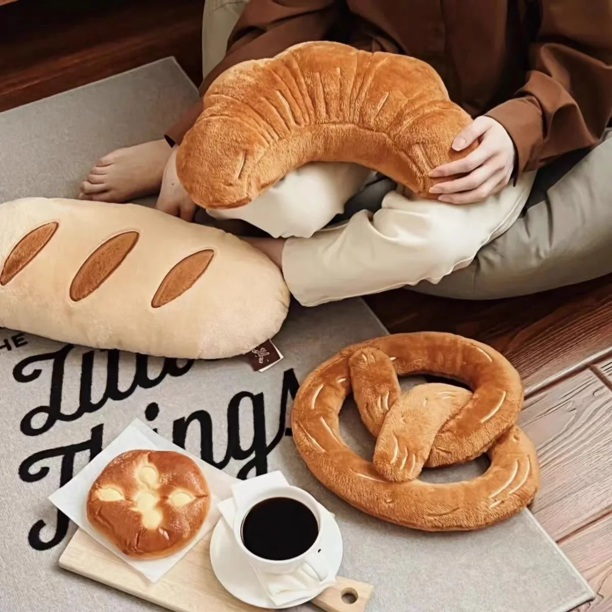 

Creative Simulation Alkaline Water Bread Plush Toy Soft Stuffed Delicious Food Lifelike Bread Plushie Throw Pillow for Kids Gift