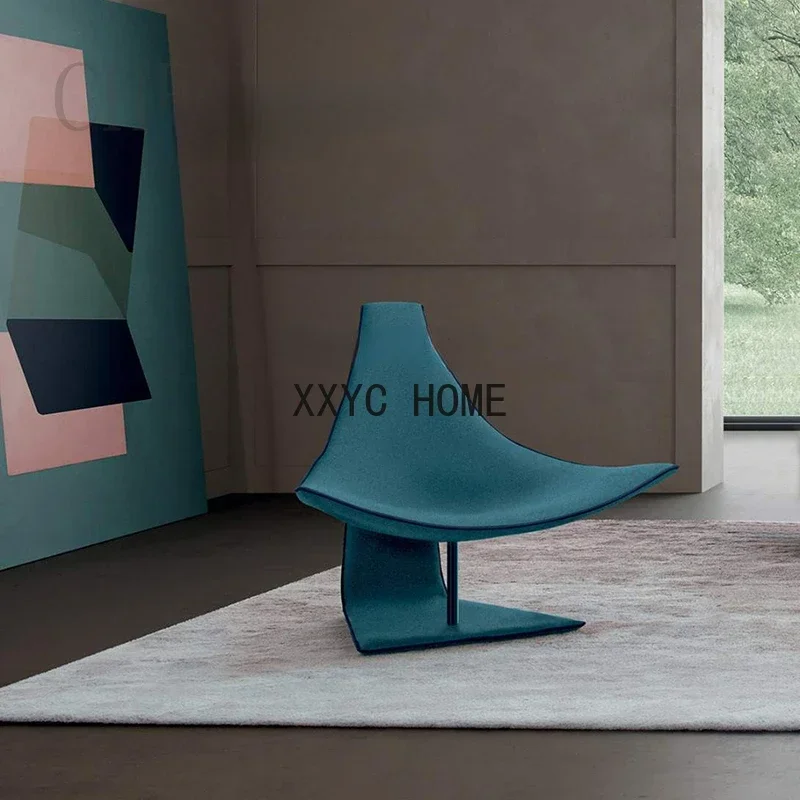 Mobili di design Poltrona per villa dell'hotel con poltrona a forma strana creativa di lusso nordica leggera