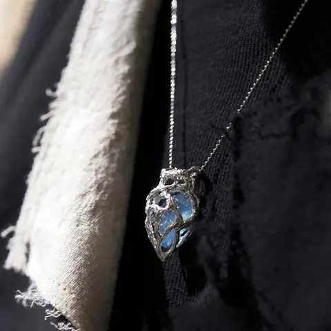 Blue Heart Pendant Necklace for Women Trendy Creative Irregular Crystal Geometric Clavicle Chain Birthday Jewelry Gift Wholesale