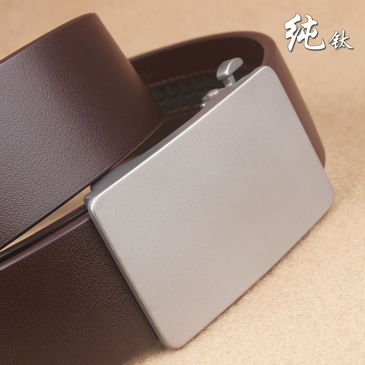 ceinture-en-cuir-ultra-legere-avec-boucle-en-titane-pur-pour-usage-interieur-style-business-decontracte-anti-allergie-en-cuir-de-vachette-pleine-fleur