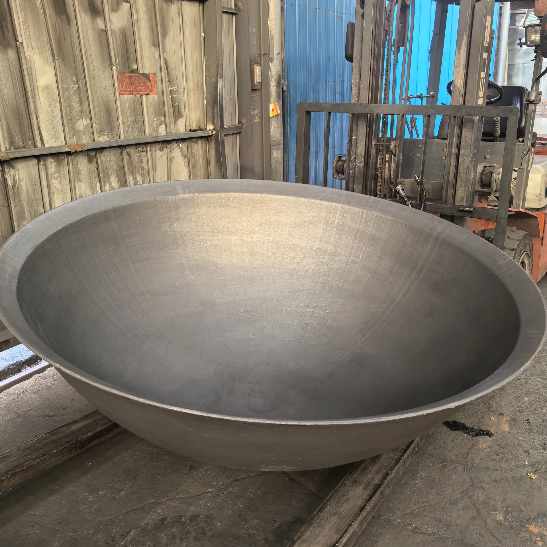 Thickened old-fashioned cast iron pot, raw iron pot, extra large, traditional wok