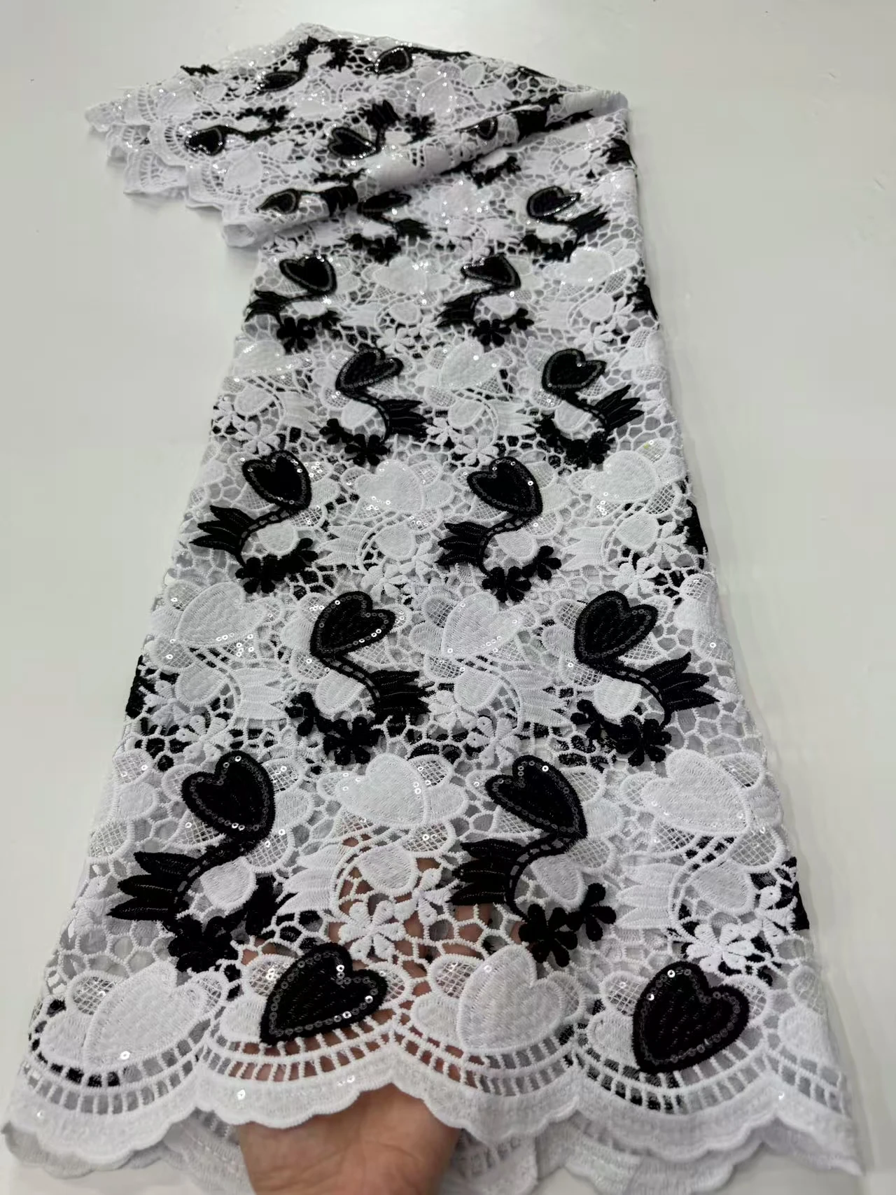 2025 High Quality White Black Water Soluble Lace Fabric Sequins African Nigeria Guipure Cord Lace Fabric For Party Dress PR25153