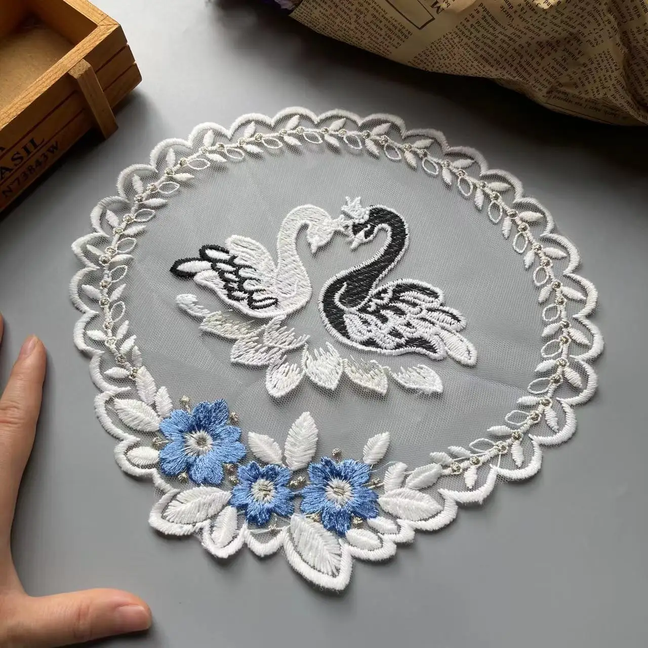 

2 pcs Embroidered Swan Flower Mesh Lace Ribbon Applique Trims for Covers Curtain Home Textiles Sewing Strip Ribbon Fabric 25cm