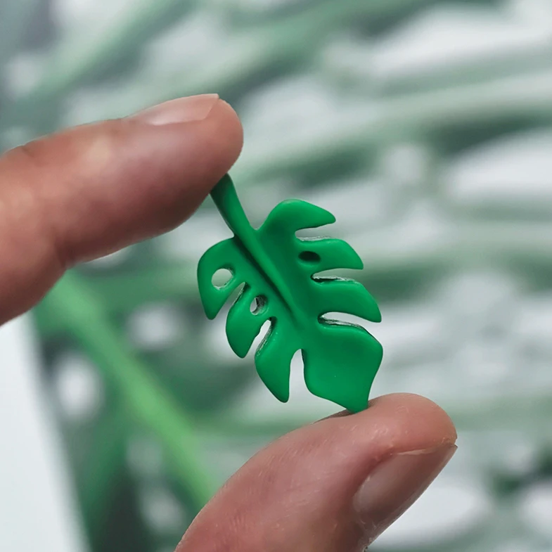 2 pcs Monstera Leaf Fridge Magnet Resin Realistic Tropical Plant Refrigerator Small Magnet Cute Small Green Kitchen Home Decor