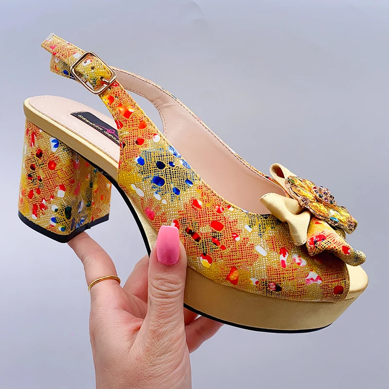 Fashionable Top Italian Designers 2023 Star Luxury Round Toe Prints Bowknot Bright Diamond Summer Women\'s Shoes With High Heels