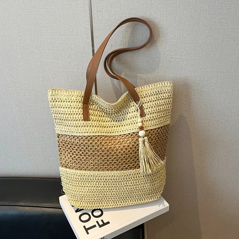 

Новая весенняя плетеная сумка-тоут для женщин: модная и универсальная пляжная сумка, повседневная минималистичная сумка через плечо в стиле бохо