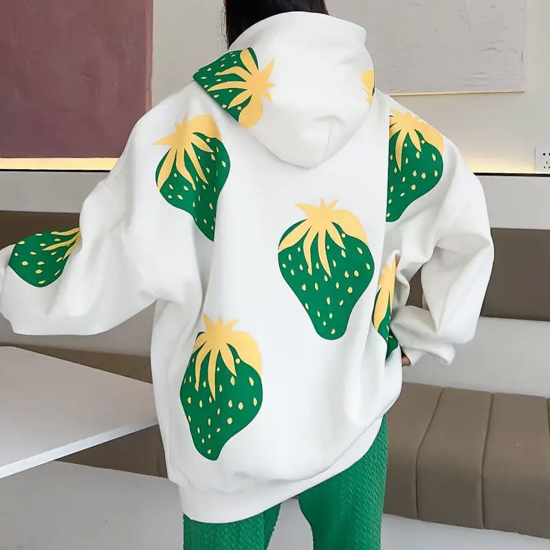 Oversize Woman Hooded Tops Cheap Harajuku Fashion Emo 90s Vintage Aesthetic Kpop Strawberry Print Hoodies Sweatshirt for Women