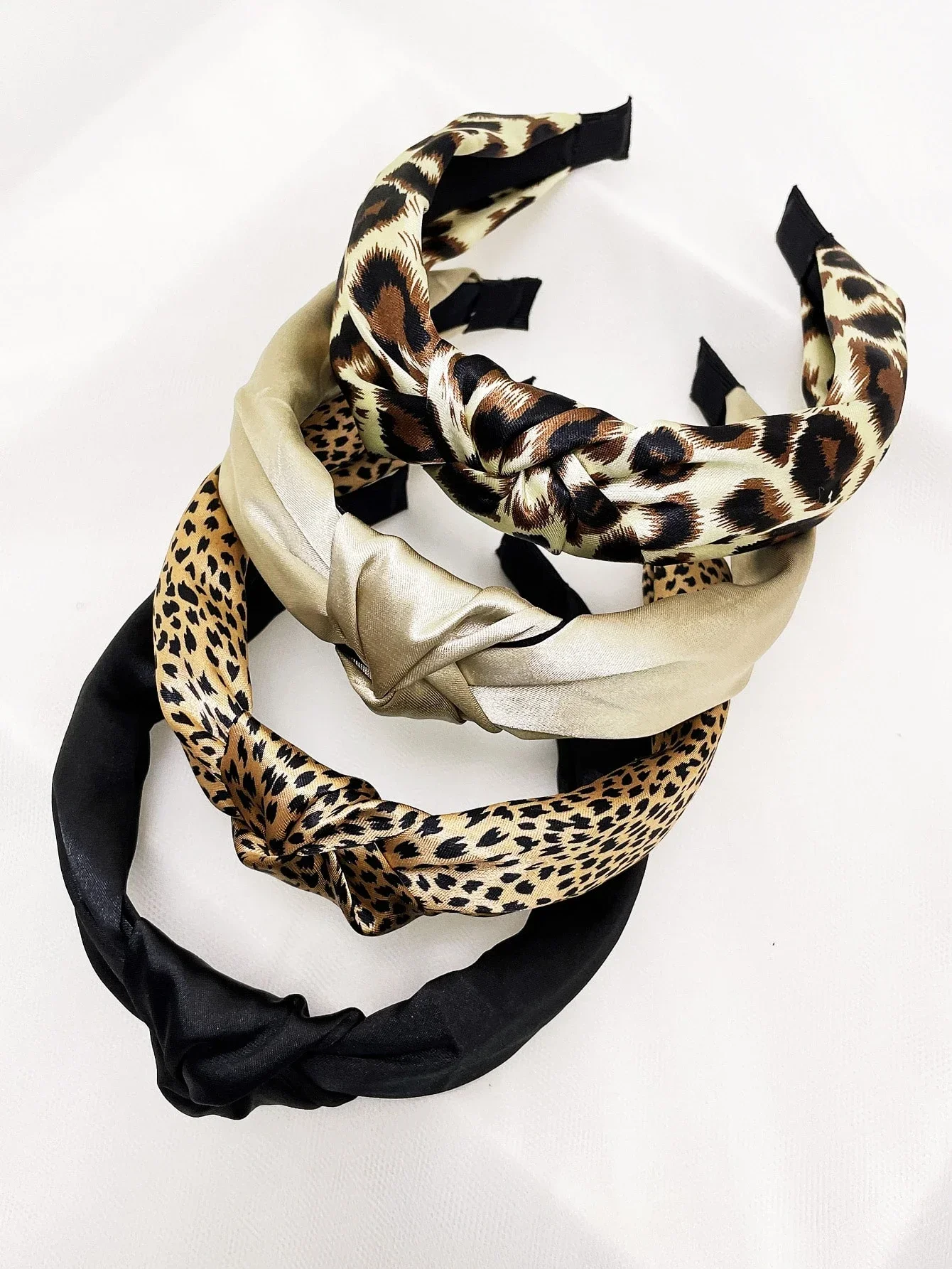 

4 шт. женских повязок на голову с леопардовым принтом и однотонными атласными узлами, модные аксессуары для волос