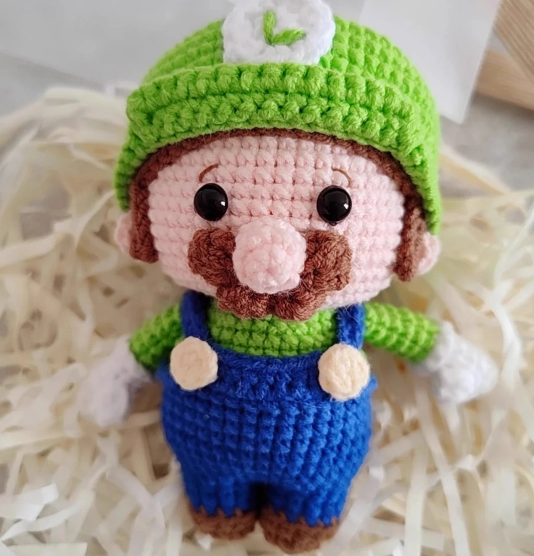 

DIY crocheted Mario doll pendant wool knitting material package handmade creative gift keychain cartoon girl