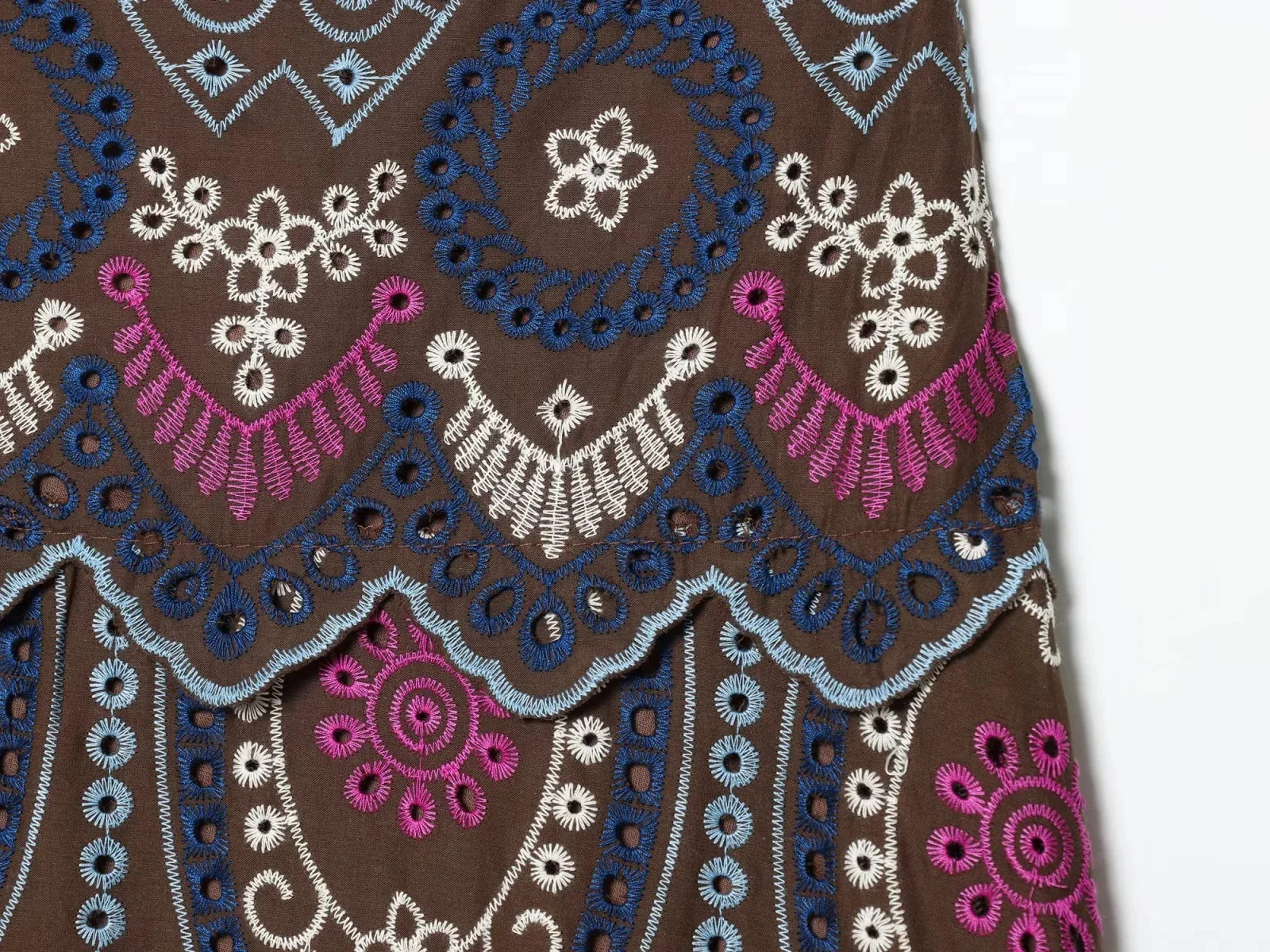 KONDALA Vintage Damen Urlaubs-Blumenanzug Stickerei Ausgehöhltes Ärmelloses Oberteil Langer Reißverschluss-Rock Mode 2026 Sommer Boho Sets – Detail 15