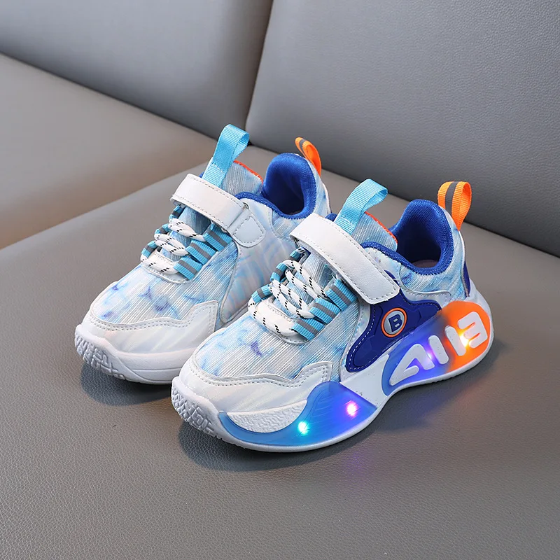 

New Brands 2024 Fashion Children Casual Shoes LED Lighted Hot Sales Cute Infant Tennis Classic Sports Kids Sneakers Toddlers