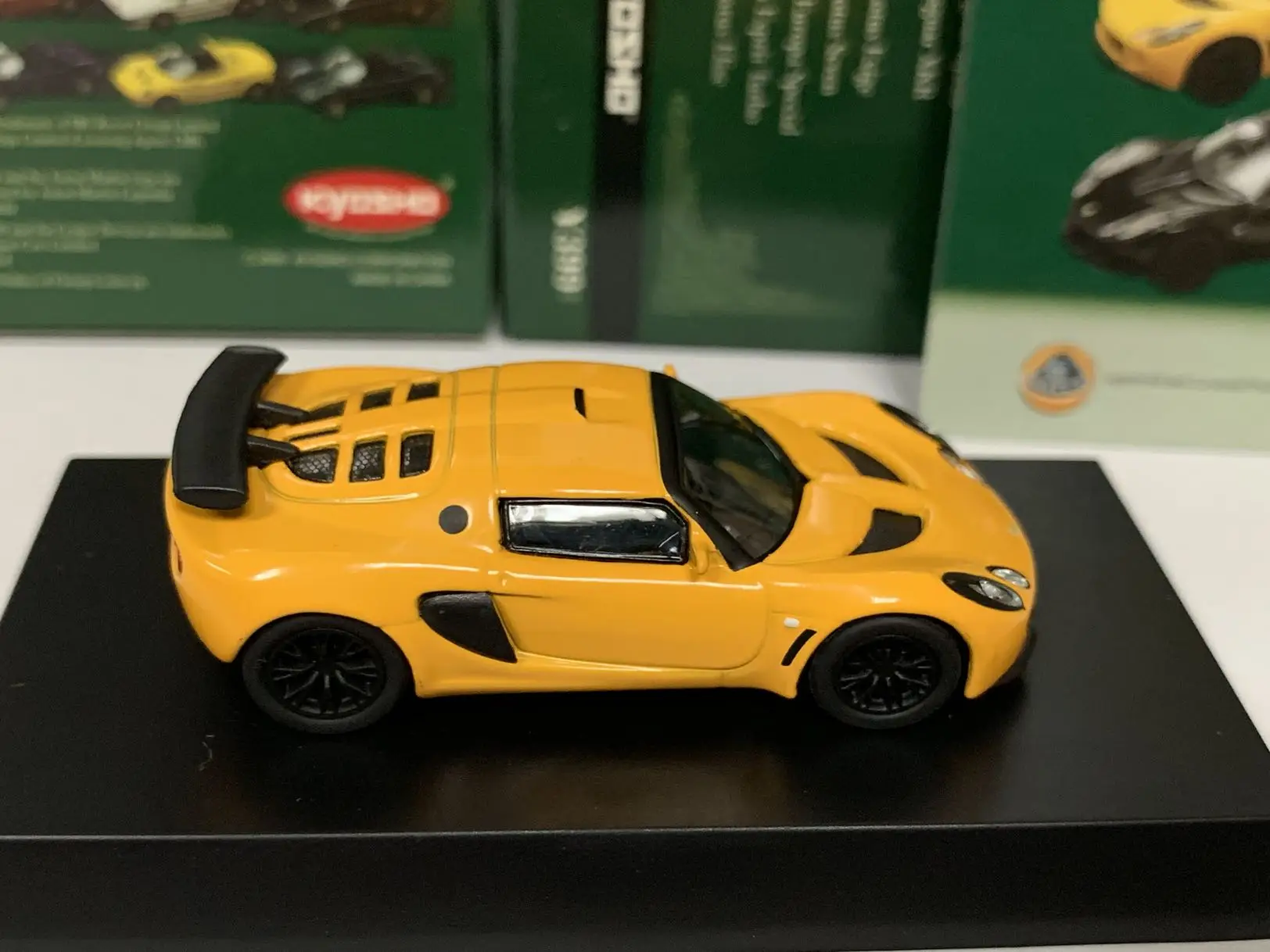 

1/64 KYOSHO Lotus Exige Коллекционная модель тележки из литого под давлением сплава