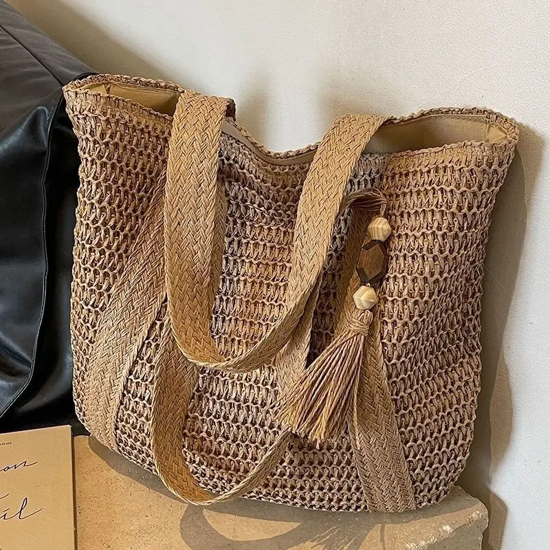 

2025 Bohemian Crocheted Handbag Women Beach Tote Big Capacity Woven Purse Vacation Style Summer Fashion