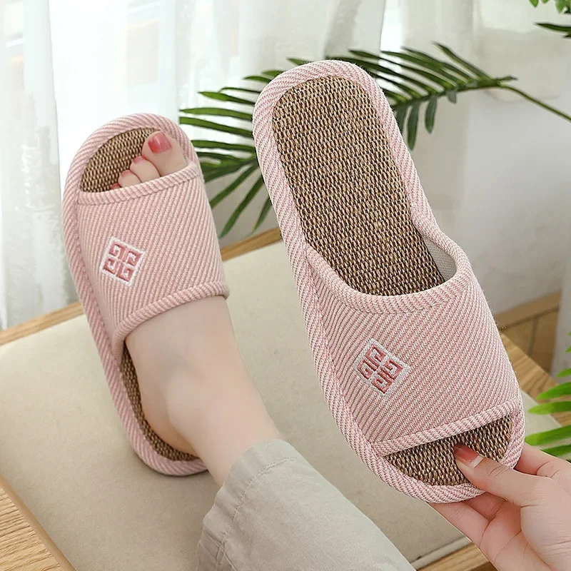 New Linen Slippers Ladies Home Couple Cotton and Linen Slip-resistant Slippers Home Mens Shoes Personalized Deodorization