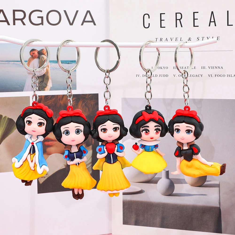 5 قطعة سلسلة مفاتيح سنو وايت حلوة وجميلة سلسلة مفاتيح سيارة لطيفة ومثيرة للاهتمام حقيبة تزيين شخصية مع