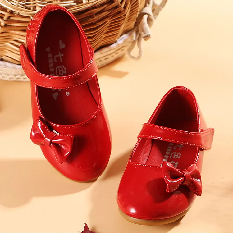 

Top New Baby Girls Shoes Kids Bow-knot Princess Shoes For Wedding Party Dance Student Leather Shoes Red Black White 18 24M 3-14T
