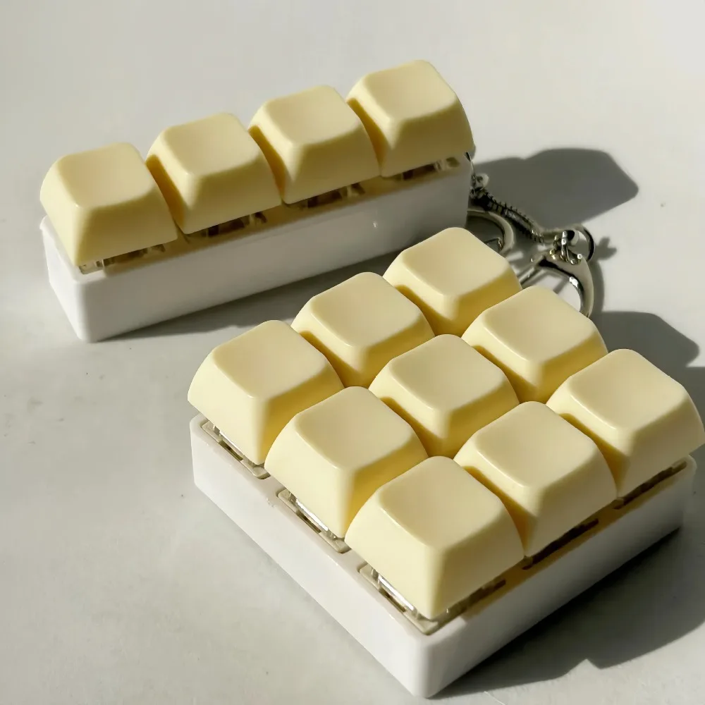 Relaxing DIY Keyboard Fidget Keychain Keys Button Keycap Finger Keyboard Cap 4/9Keys Relief Stress Pinch Toy Adult