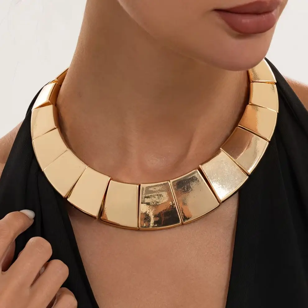 Salircon Punk Metal Alloy Torque Chunky Necklace for Women Exaggerated Irregular Geometry Necklace Accessories Statement Jewelry