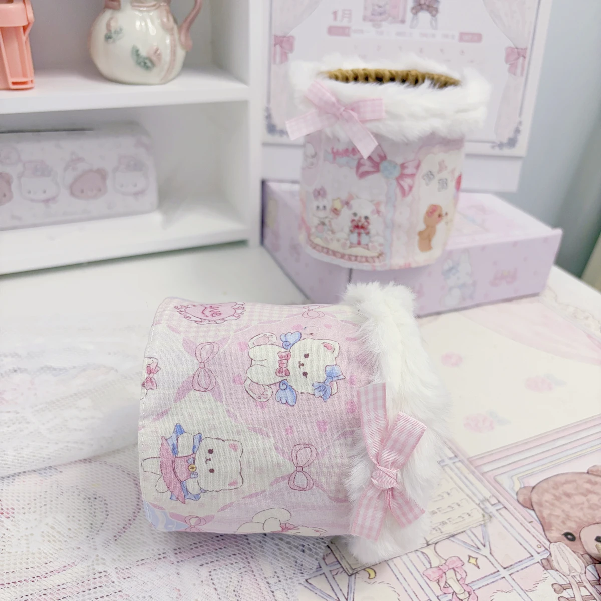Pink Desktop Pen Holder with Cartoon High Aesthetic Value, Multifunctional and Large Capacity Desktop Organizing Makeup Brush