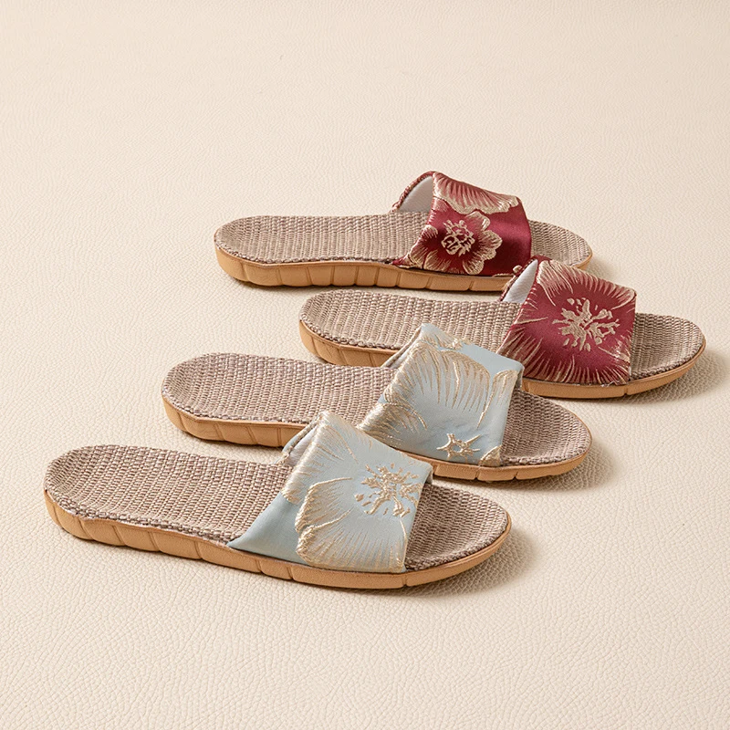 Silk Oriental Floral Slippers  - огляд і ціна Women Shoes Mules