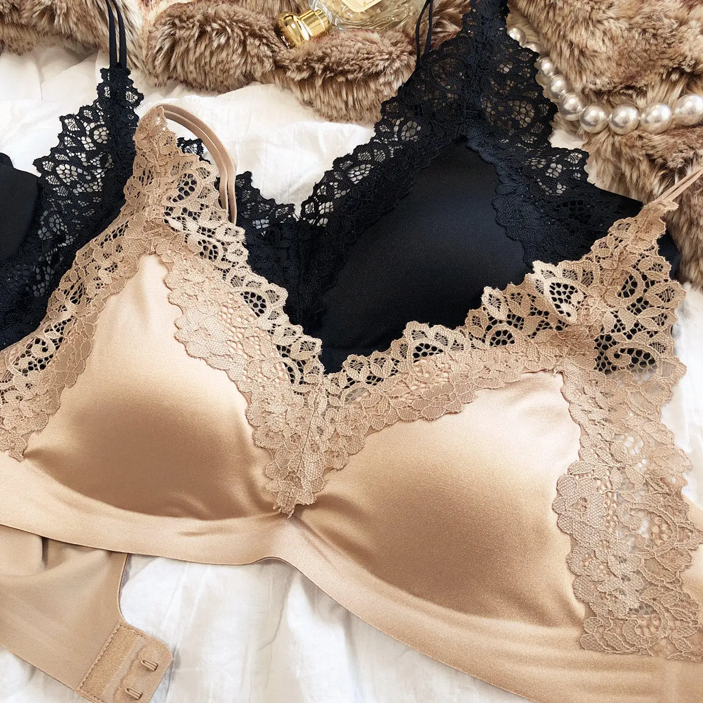 Sexy Spitzen-BH mit Stickerei, französischer Seidenstoff, Damenunterwäsche, französischer Triangel-BH mit V-Ausschnitt, drahtloser Lingerie-Push-up-BH
