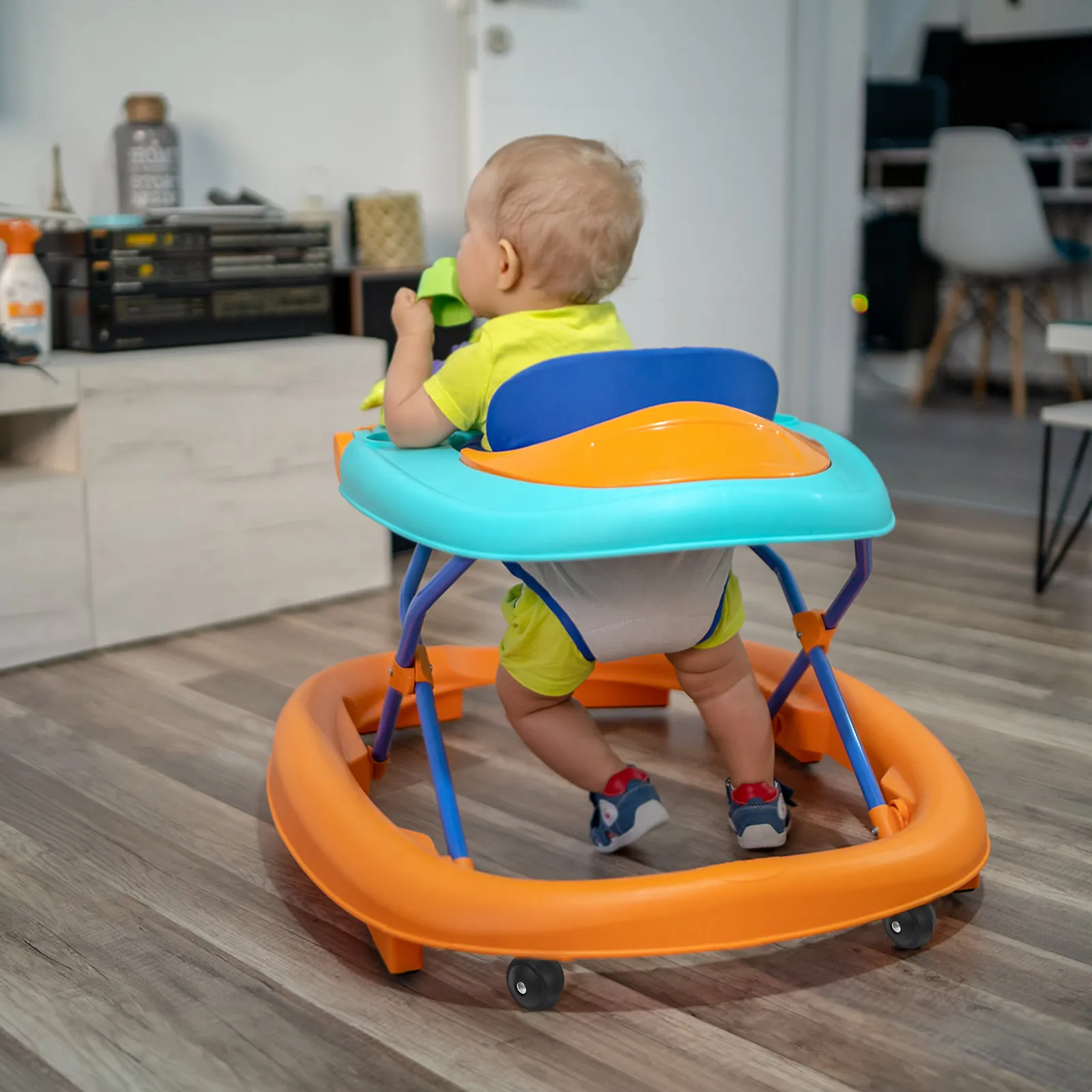 ล้อรถหัดเดินเด็ก 4 ชิ้น อะไหล่ล้อแบบหมุนได้ ใช้ได้กับรถเข็นเด็กทั่วไป หมุนลื่น จับถนัดมือ เงียบ