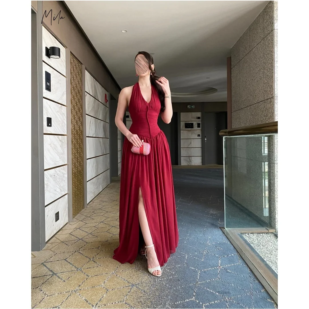 Mila Borgoña Halter Neck Sin Mangas Ruched Raja Alta Vestidos de Baile Personalizados Gasa Flowy Maxi Falda Noche Formal Elegante