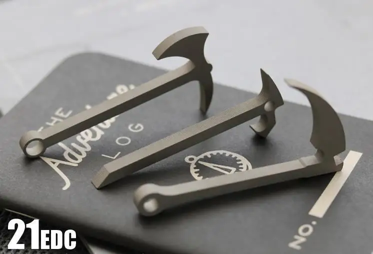 EDC Mini kemping na zewnฤ
trz ze stopu tytanu wielofunkcyjny siekiera z siekierฤ
brelok z otwieraczem do butelek naszyjnik