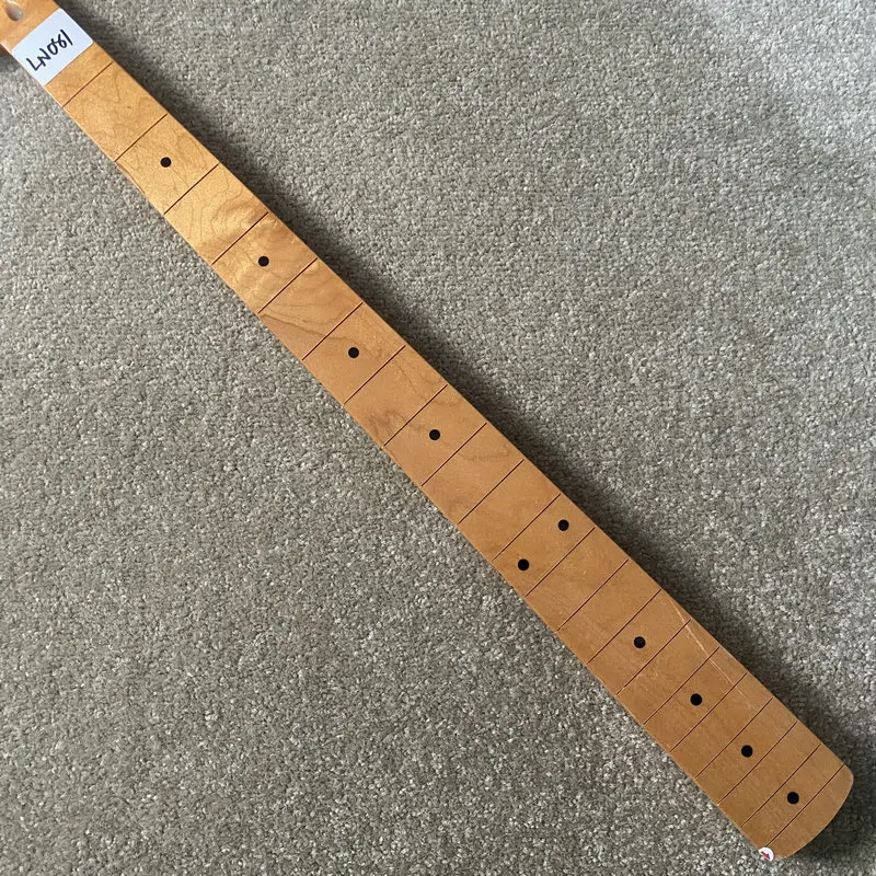 LN081 Tagima TW65 Electric Bass Semi Finishing Bass Guitar Neck with Paints Damages No Frets for DIY Replace