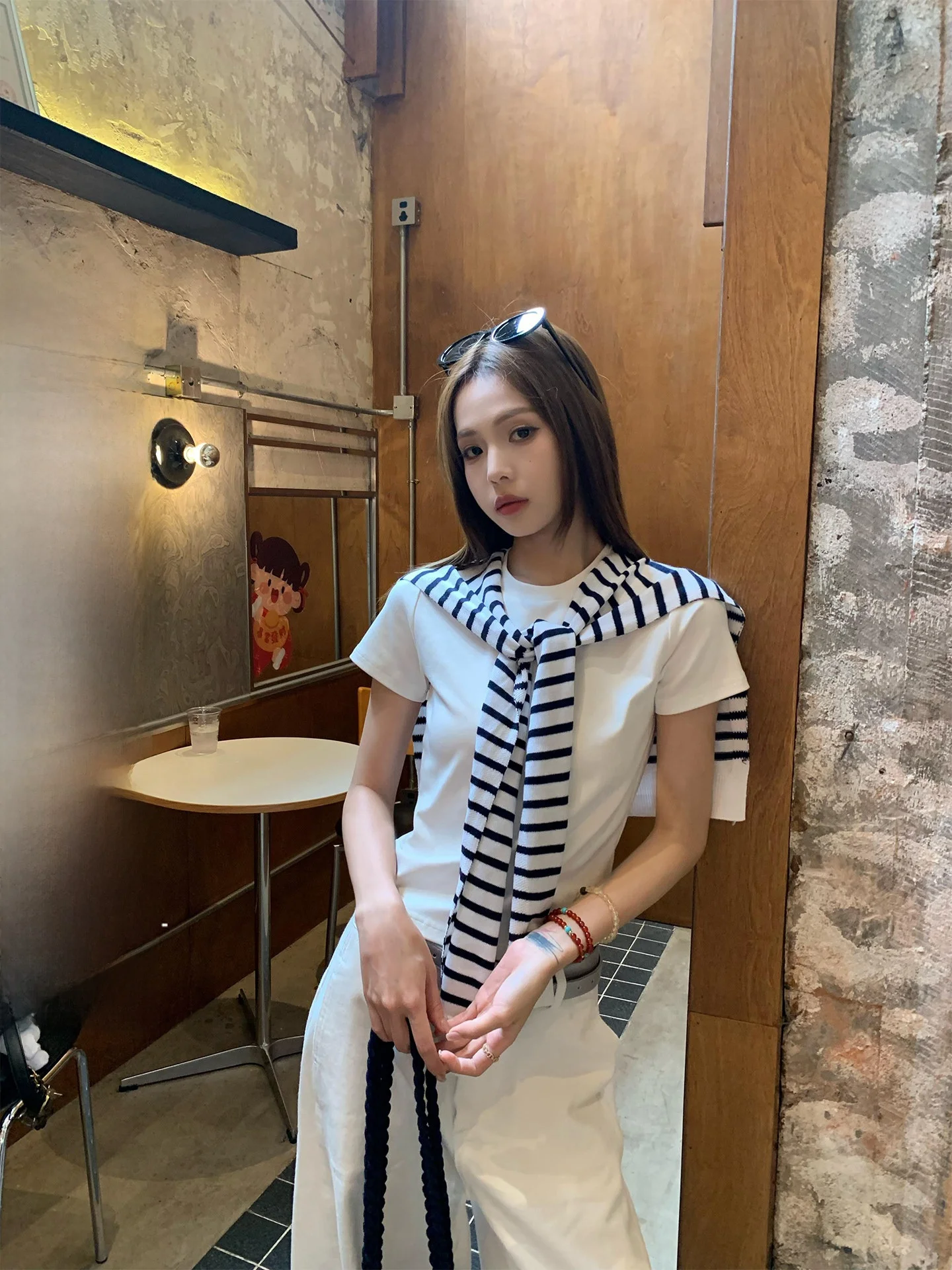 

Song Zhengen White round Neck Short Sleeve T-Shirt Women Summer Slim Fit Striped Shawl Two Piece Set Color Top
