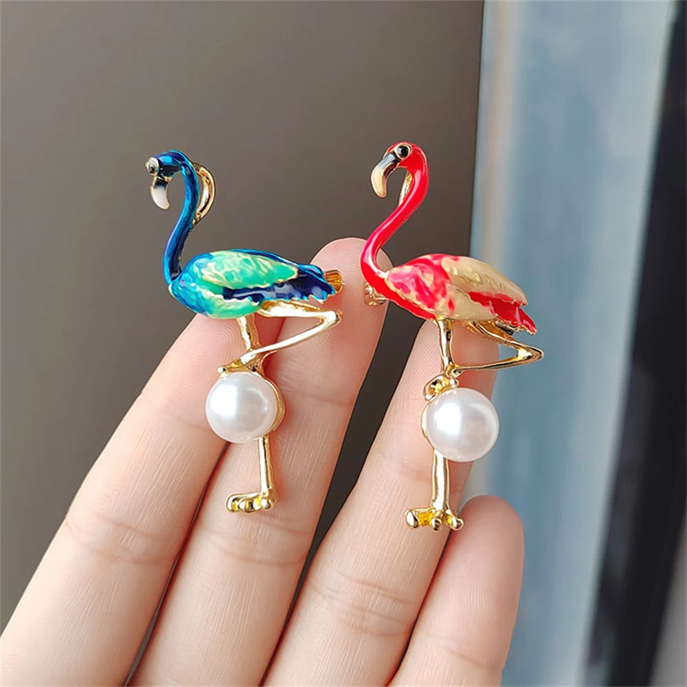 Creative Colorful Enamel Pearl Flamingo Brooches For Women Unisex Rhinestone Animal Bird Crane Brooch Pins Jewelry Friend Gifts