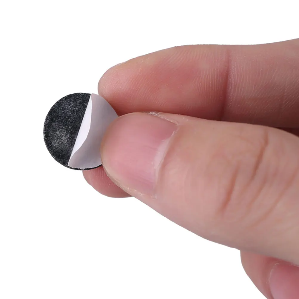 

20pcs Rubber Adhesive Pick Grips Anti-Slip Holders For Guitar Players Black Durable Self-Adhesive Textured Surface Guitar