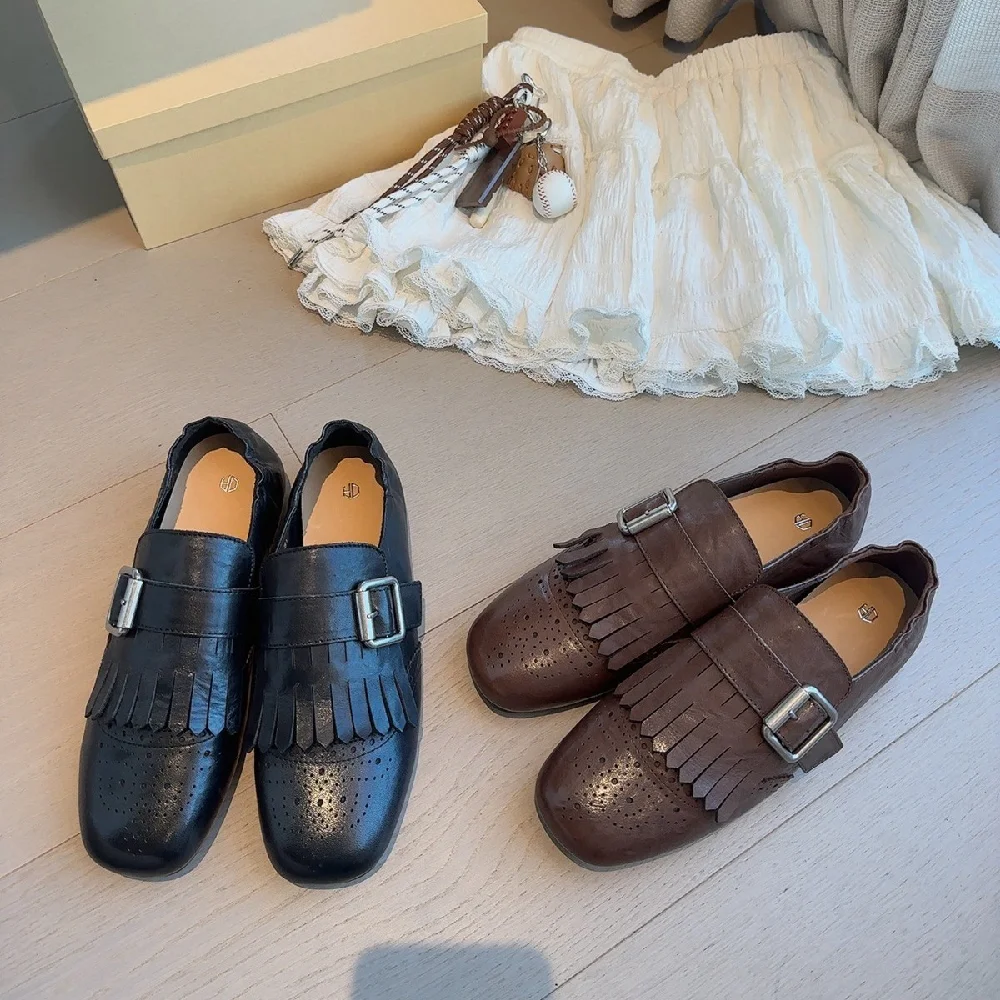 Ready Stock Vintage Brogue Tassel Embroidery Flat Loafers Women Versatile Leather Shoes Belt Buckle Pumps Daily Office Street