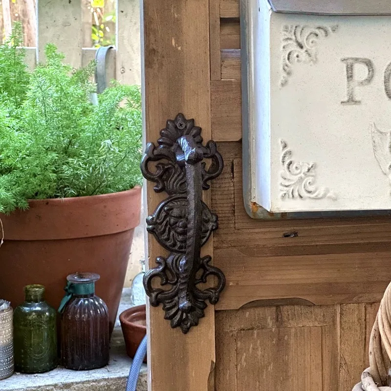 Uchwyt do drzwi z żeliwa w stylu vintage, antyczny ozdobny uchwyt, montaż ścienny, 22 x 8,5 cm, ze śrubami montażowymi, tradycyjny wzór