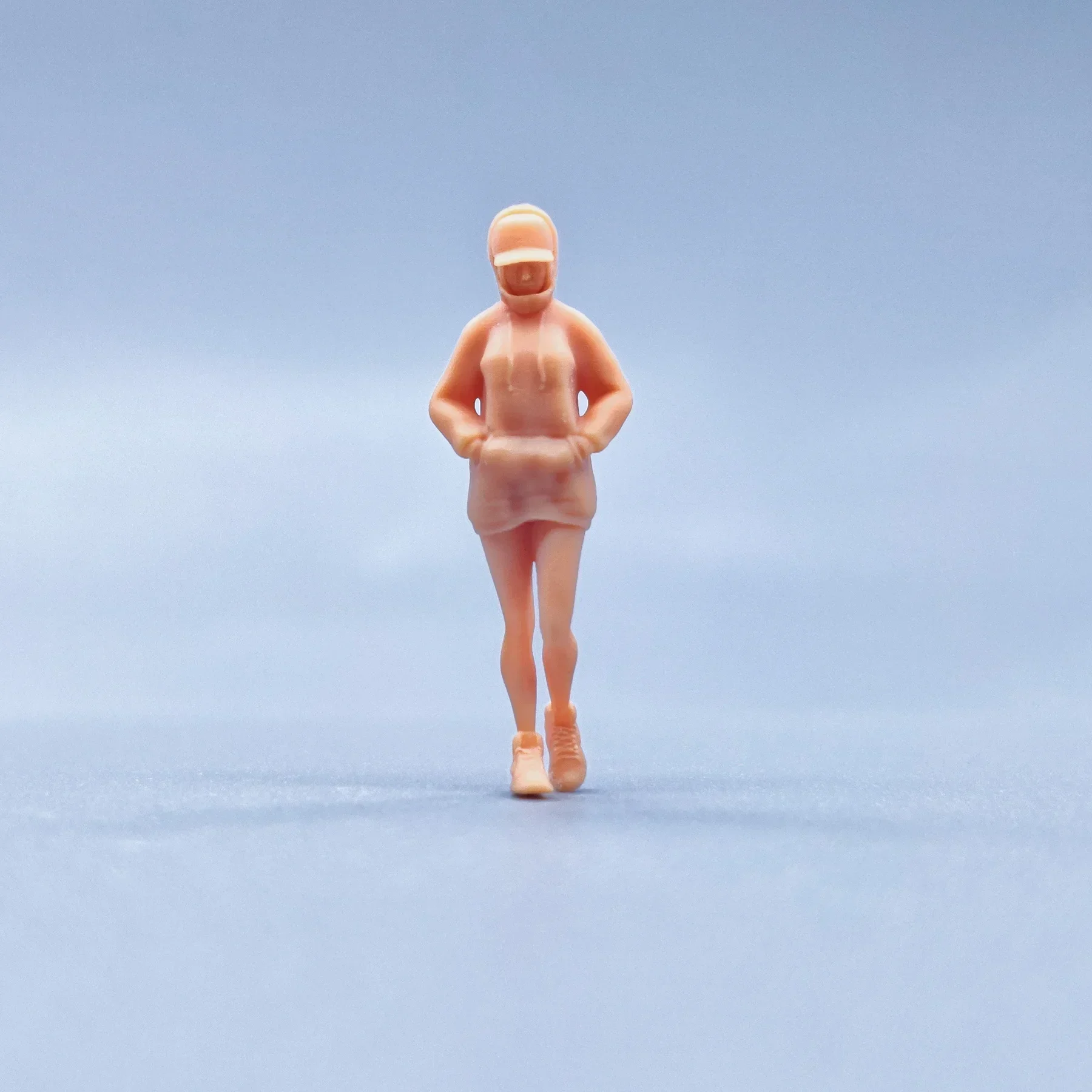 

1/64 1/43 Figurines Scale Model Resin Girl's Sweater Hat Pocket Uncolored Miniatures Diorama Hand-painted T825