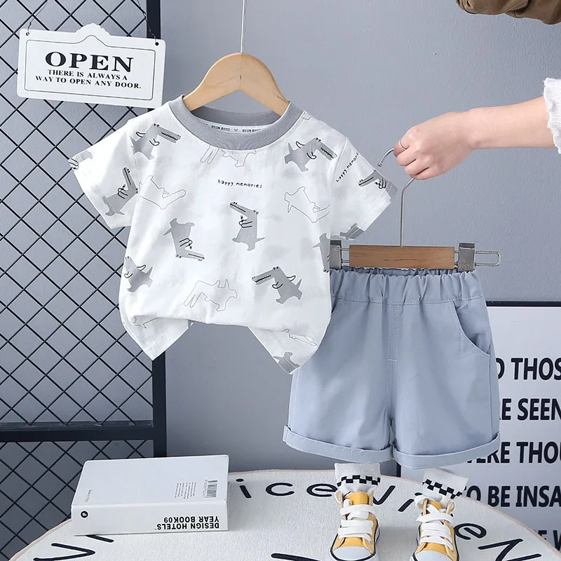 MILANCEL Yeni Yaz Çocuk Giyim Seti Karikatür Timsah Erkek T-shirt + Düz Renk Şort Çocuk Ince Tarzı Dış Giyim 2 ADET