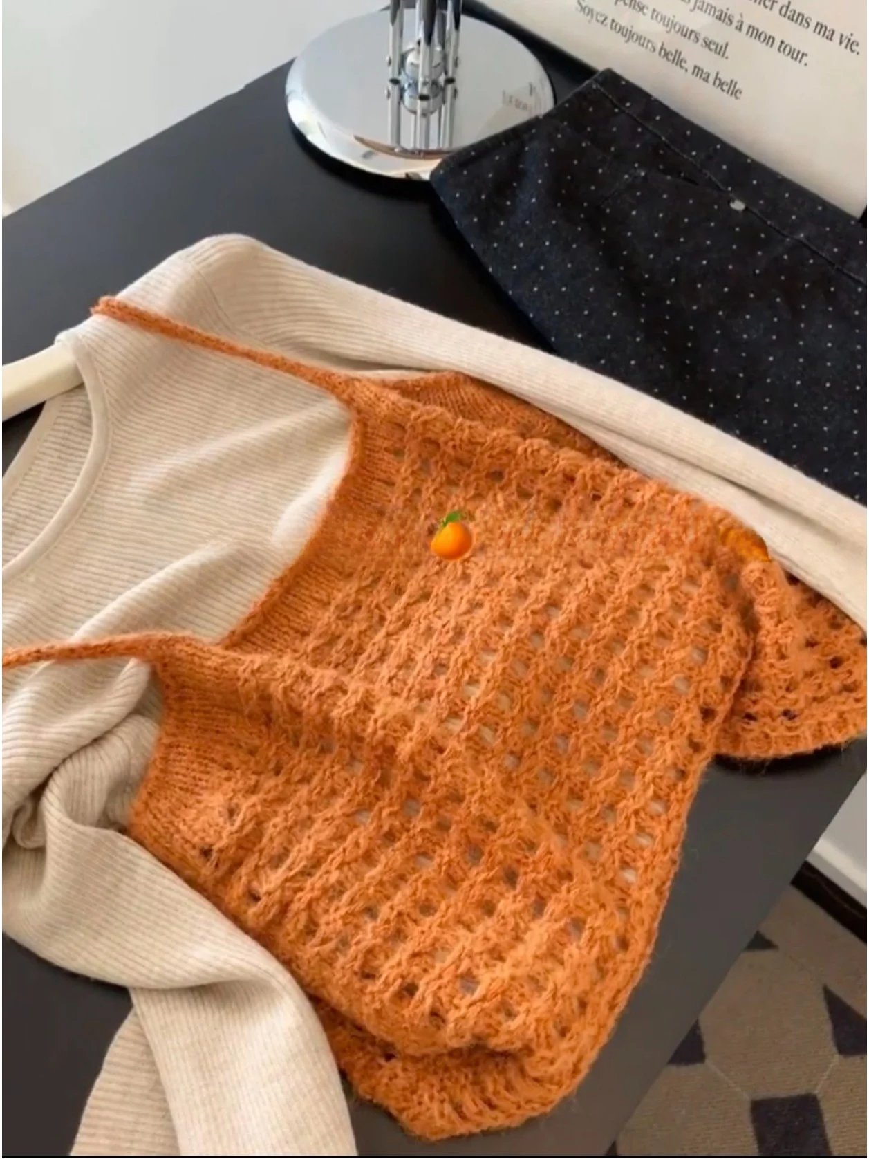 

Комплект из двух предметов: вязаный жилет на бретелях и свитер больших размеров для полных женщин, весенний, простой, для повседневной носки