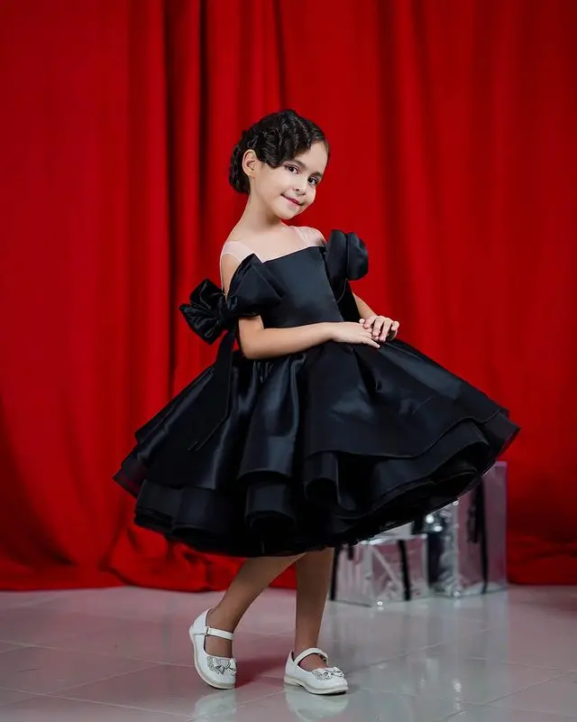 SoDigne Black A-line Satin Mini Flower Girl Gowns Sleeveless Square Neck Girl Short Birthday Party Dresses with Bow Customized