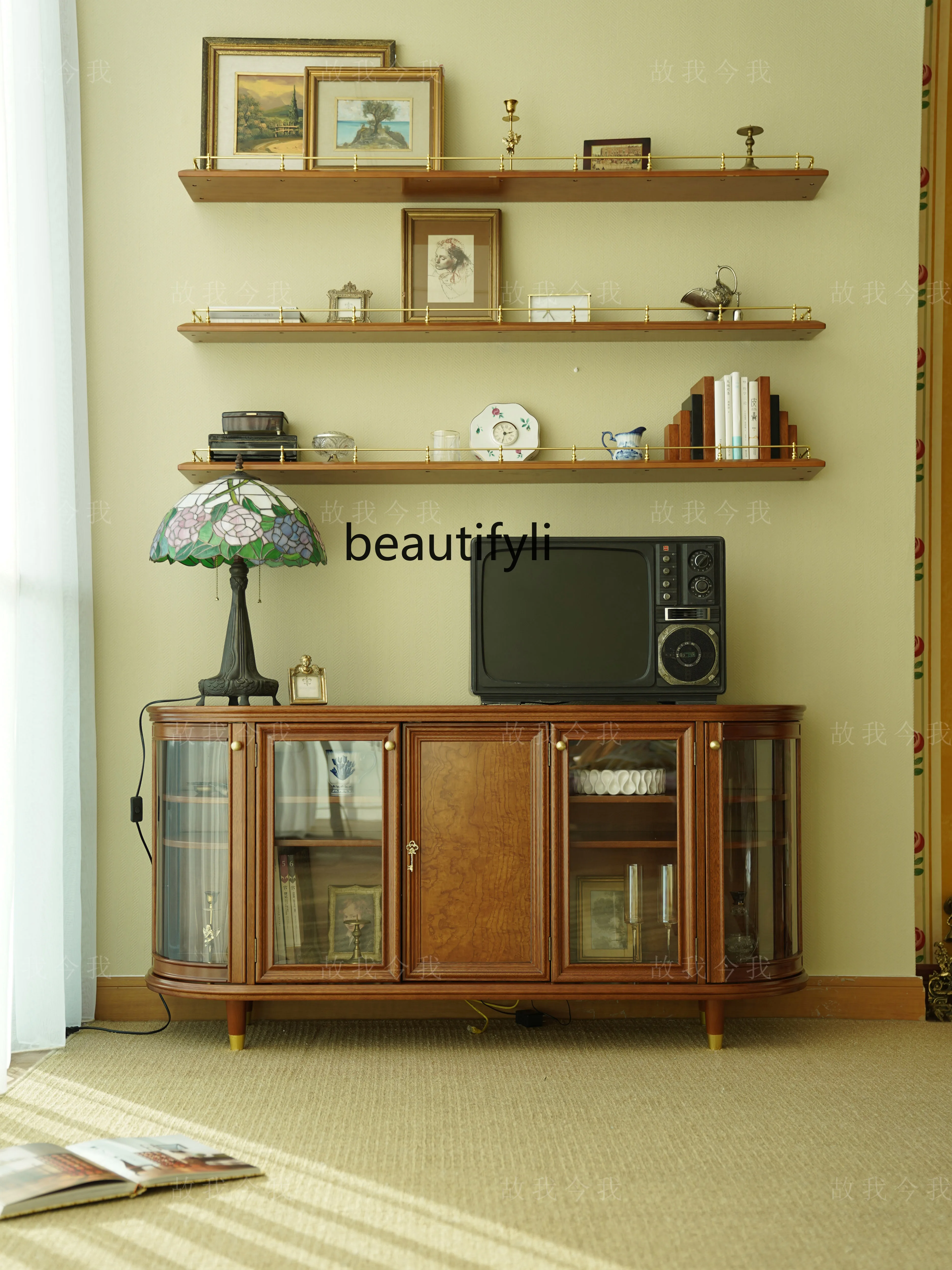 

Therefore, today I am a multi-functional tonal retro TV cabinet, wall side dining cabinet