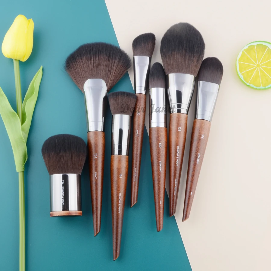 Natural wood Makeup brushes whole set Pro Powder Blusher sculpting Eyeshadow make up kit smudge highlighter eyebrow brush exquis