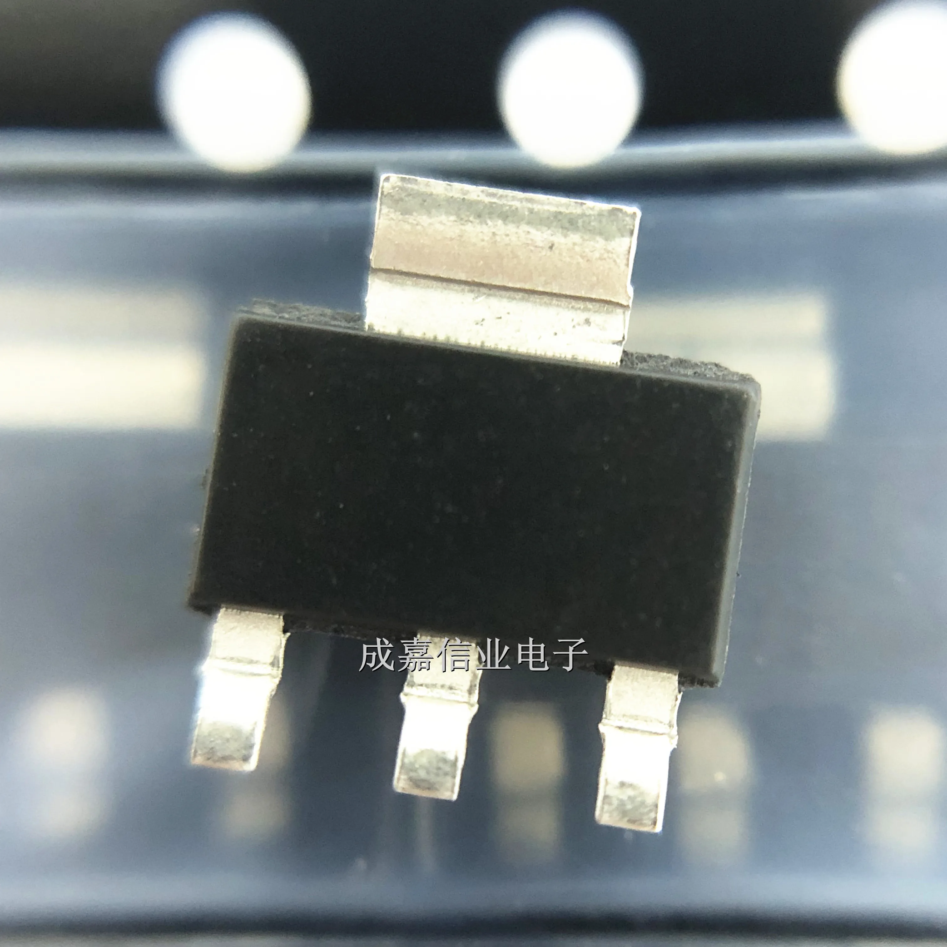 10pcs/Lot TJ3965S-1.8 SOT-223-3 MARKING;3965S-1.8 1.5A Ultra Low Dropout Linear Regulator