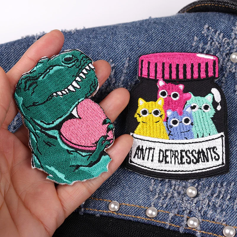 Cartoon/Embroidery Patch Animal Dinosaur Cat Patch Iron On Patches For Clothing thermoadhesive patches On Clothes Jacket Sew DIY