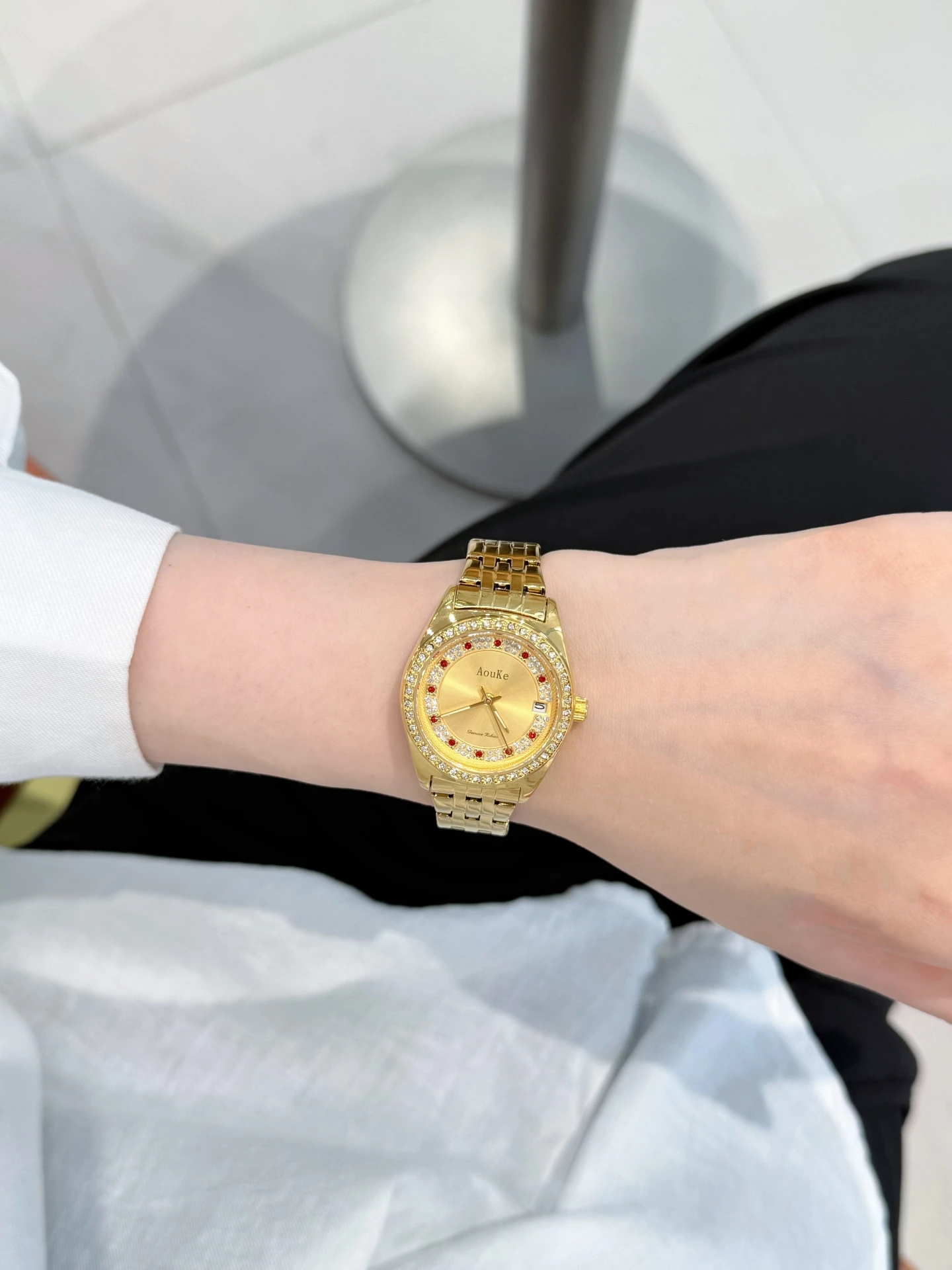 ساعة ذهبية صغيرة جديدة للنساء، حزام فاخر من الفولاذ المقاوم للصدأ، راقية وأنيقة، هدية مثالية للنساء. #3