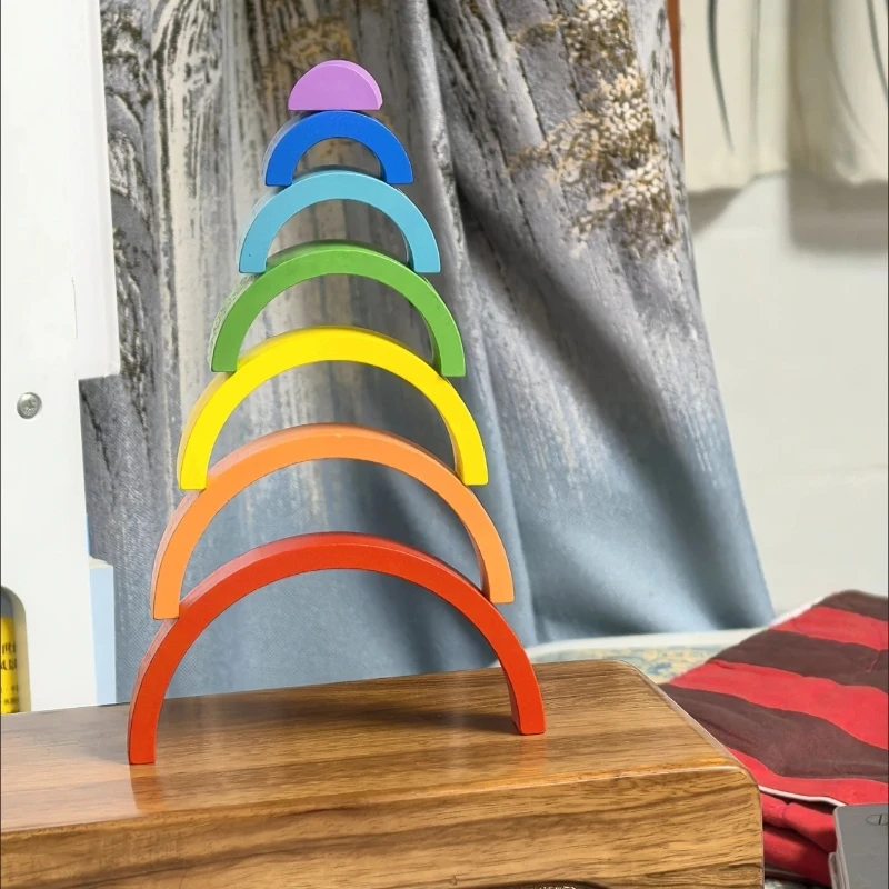 Idea regalo educativa: bellissimo set di blocchi arcobaleno. Certificata Montessori per lo sviluppo della creatività dai 3 anni in su
