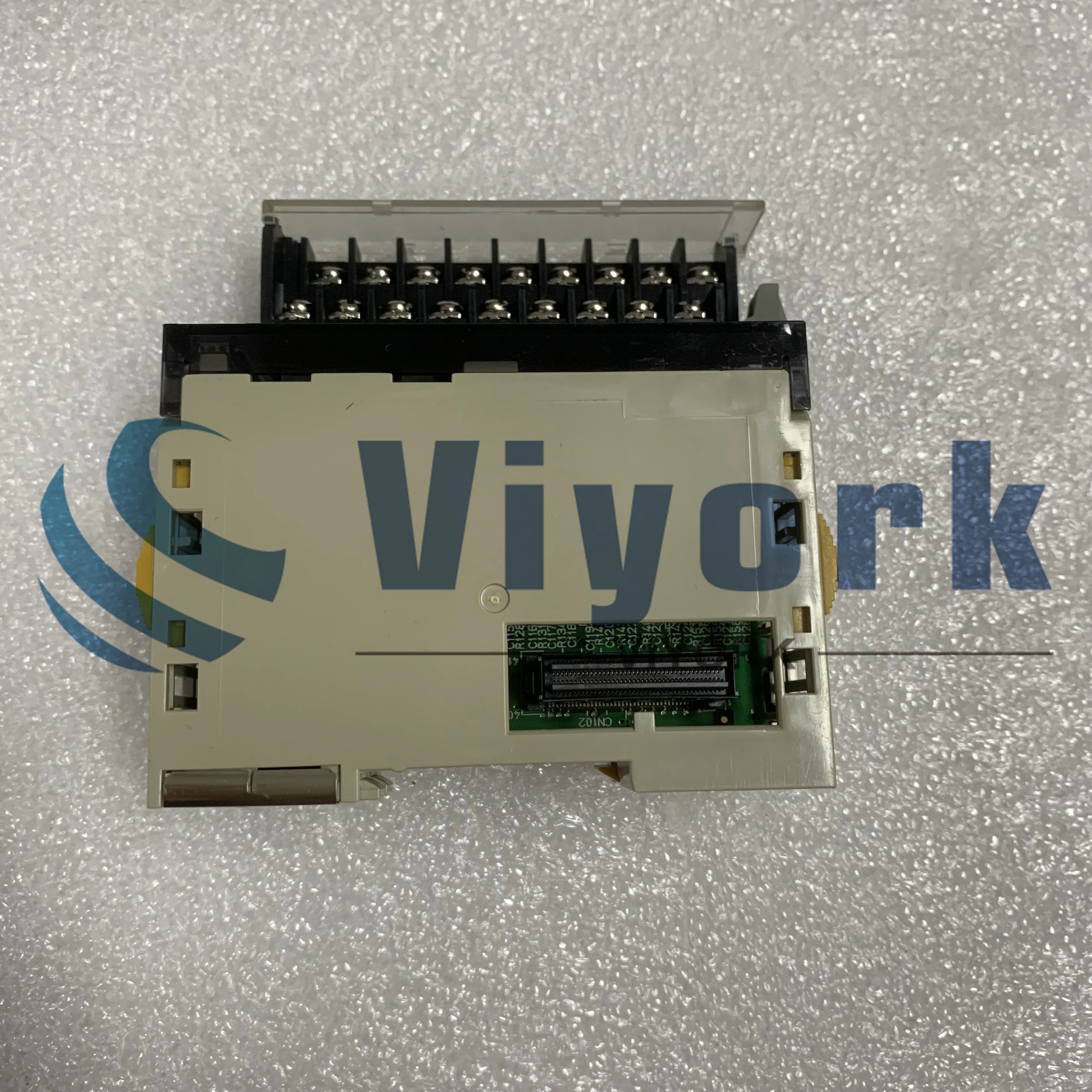 CJ1W-ID211 โมดูล I/O สําหรับการใช้งานพร้อมตัวควบคุม MODULAR ใหม่