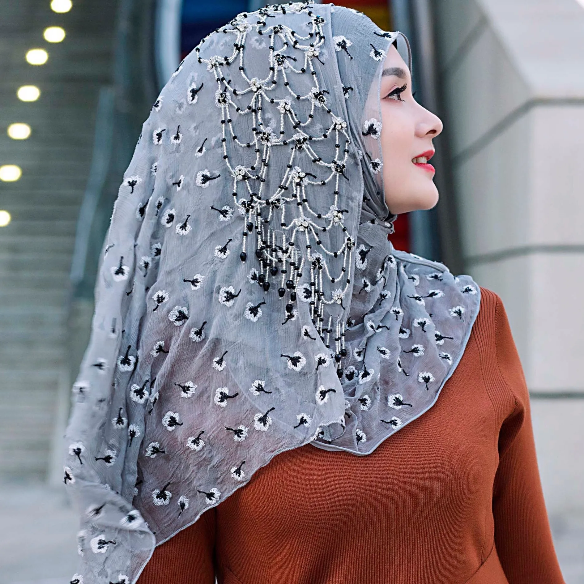 

Fashion Silk Long Scarf Wrap Ethnic Embroidery Shawls Beads Tassel Scarves Muslim Hijab Islam Bandanas Headband Turbante Mujer