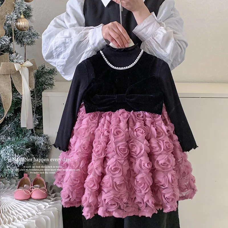 عنصر جديد للفتيات على الطراز الكوري لخريف وشتاء 2025 مع قاعدة قطيفة وفستان شبكي وردي قطيفة طقم مكون من قطعتين