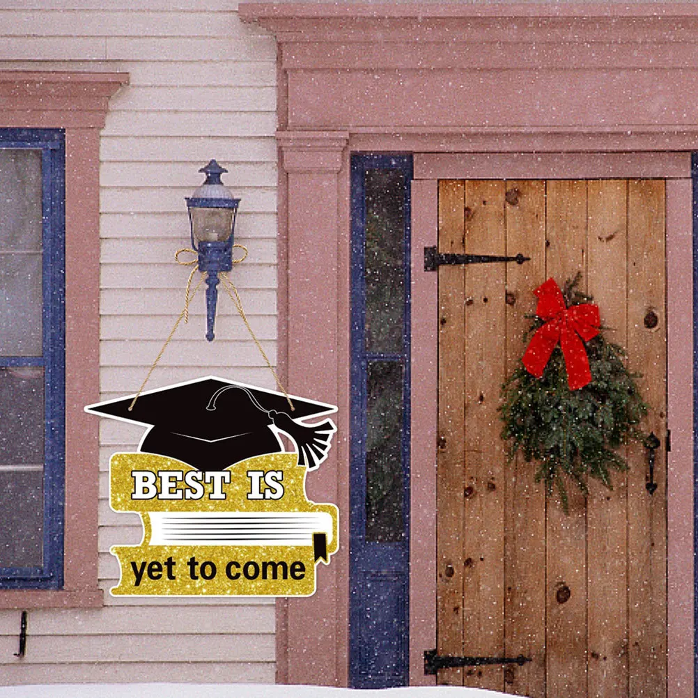 

2Pcs Paper Graduation Plaque Hanging Decorations for 2024 Grad Party Classroom Home Wall Window Decor Graduation Cap Ornament