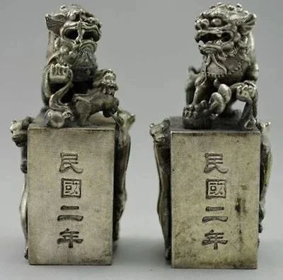 

A Pair of Elaborate Chinese Collectibles Handwork Tibetan silver Kylin Statue Seals