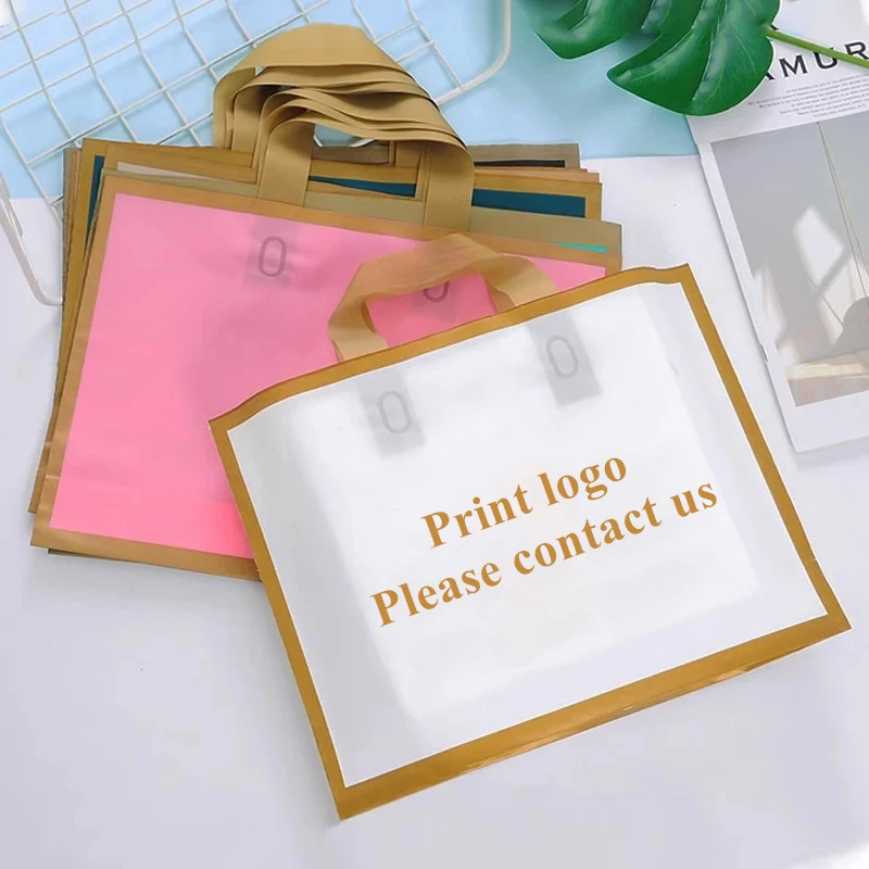 50Pcs Plastic Bag for Business Gift Bags With Handle Pink White Green Present Bag For Clothes/Pajamas/Wigs Packaging Custom Logo